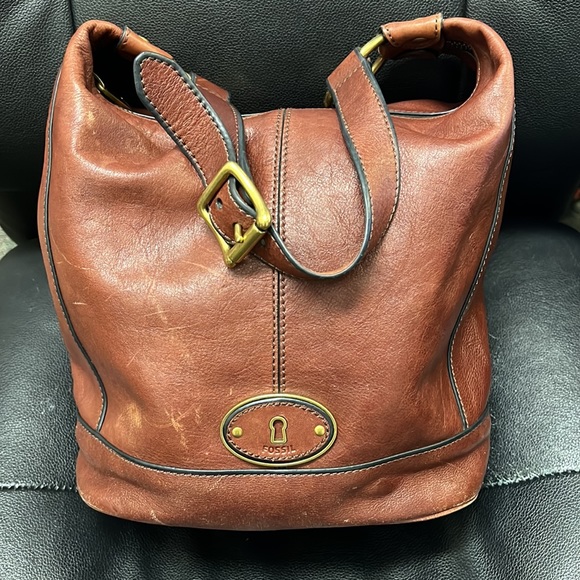 Fossil Handbags - Fossil vintage reissue brown leather hobo bag brass zipper hardware tote shopper